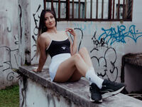 beautiful cam girl LexyBenet