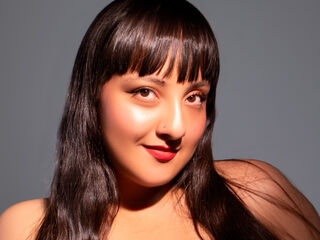 chat LilaPrescott