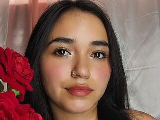 naked cam LilithRoxe