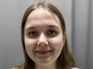 cam strip tease LindaLeen