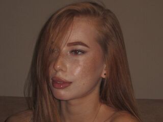 sexy webcamgirl LisaCornerd