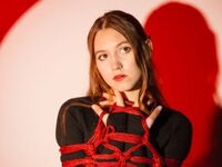 camgirl porn cam LynetFarr