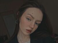 girl nude MariamDarter