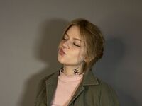 free livesex MaxineHaines