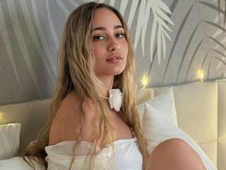 shaved pussy cam MayaSly