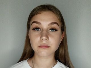 hot cam girl masturbating with vibrator MeganPerson