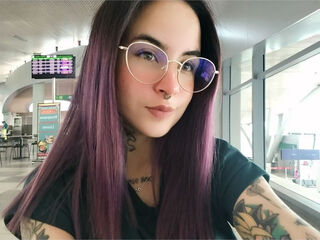 masturbating webcamgirl MeganSmears