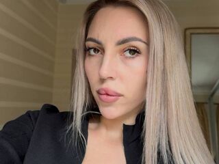 nude webcam girl pic MelisaDee