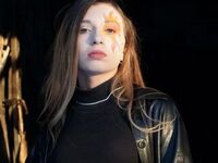 girl topless MerlynHepburn