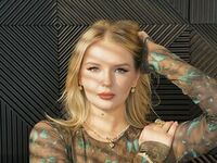 cam girl live webcam MiaLloydy