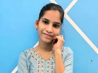 cam girl playing with vibrator MickeySean