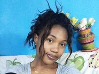 naughty camgirl masturbating with vibrator MioraRiva