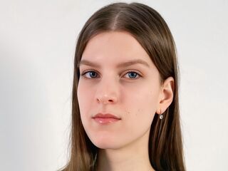 camgirl picture MyrtieKatula