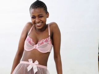 nude cam girl picture NaomiBrookes