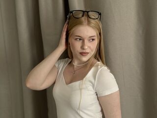 naked webcam girl masturbating NikkiByous