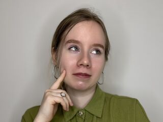 camgirl chat room PiaBlumstein