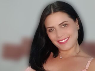 naked girl with webcam masturbating with dildo PriCamargo