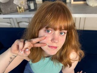 girl shaving pussy ReneKiki