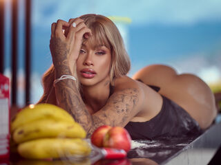 cam girl masturbating with vibrator ScarletThompsone