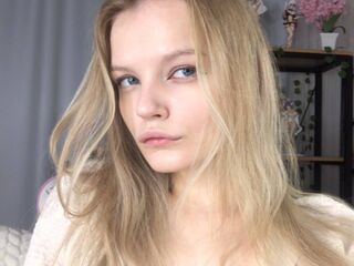 camgirl masturbating with dildo ShelyMilan