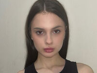 nude gamgirl TainaHousekeeper