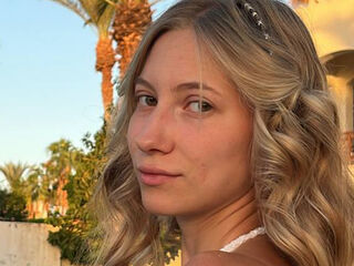 nude camgirl picture TainaTatge