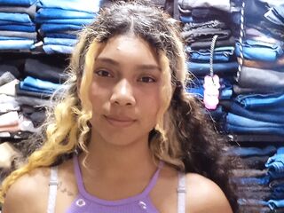 girl cam ZoeFletcher